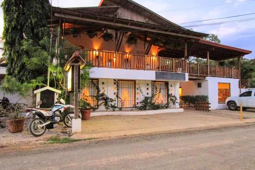 Oceanfront VillaM at Playa Negra