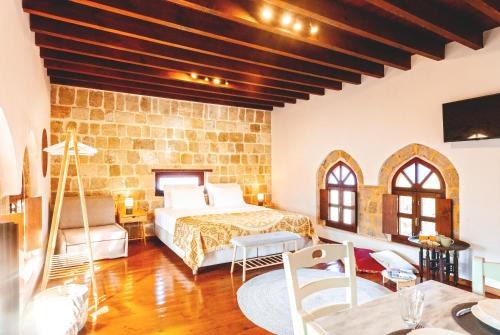 Double or Twin Room image 3