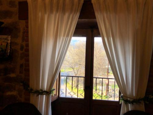Ümbrus, El Balconcillo del Alberche in Navaluenga