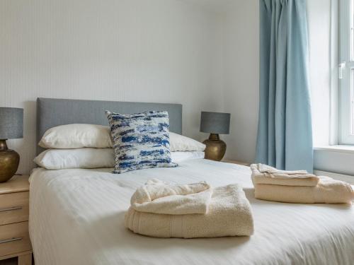 Bumblebee Cottage - image 12