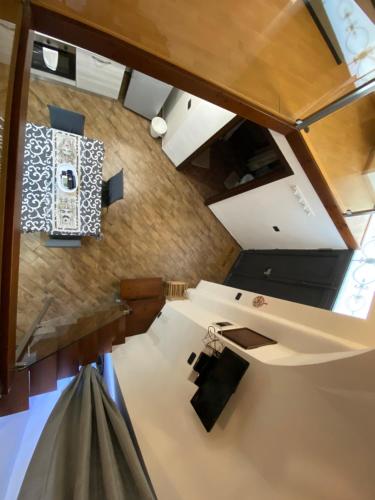 Victorys home - image 8