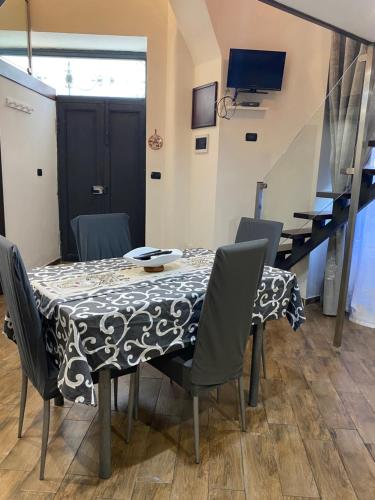 Victorys home - image 10