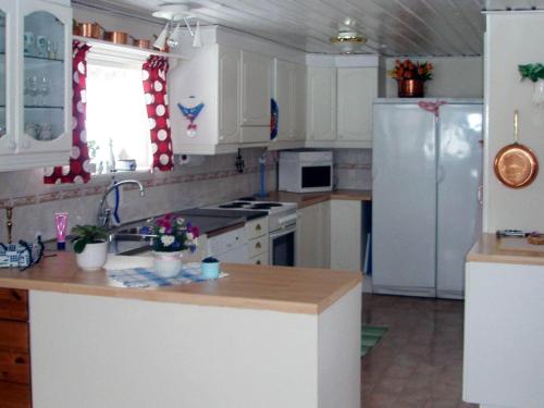 Three-Bedroom Holiday home in Skå - image 2