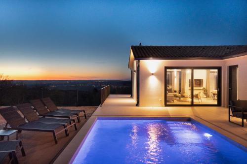 Villa TonKa with jacuzzi sauna and private pool