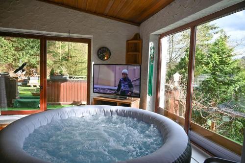 Whirlpool, Haus im Hanfbachtal in Hennef