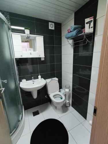 Bianco Rosso Apartment, Skopje (photo 6)