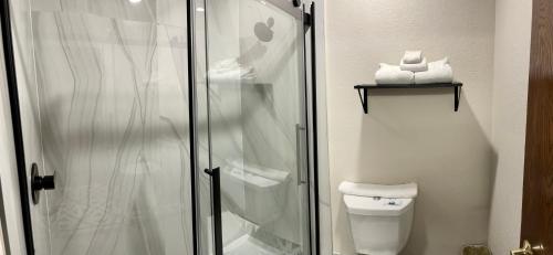 Days Inn by Wyndham Arlington - image 4