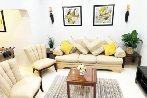 Amazing & cozy Duplex near Zoo Miami ! in Miami, USA