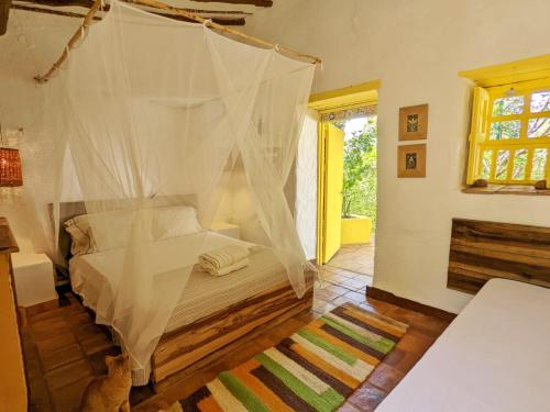 1 double bed, 1 twin bed
