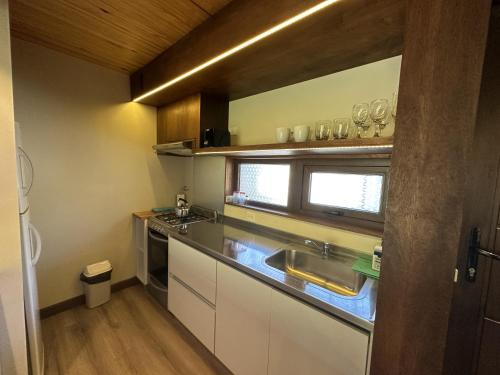 One-Bedroom Apartment image 4