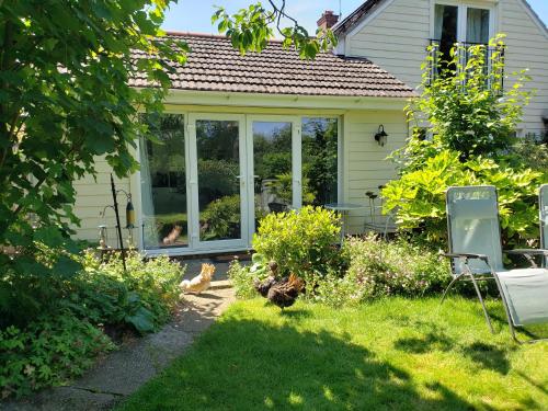 A szálláshely kívülről, Luxury Self Catering with Cosy Cabin & Sauna in Colchester in Lexden
