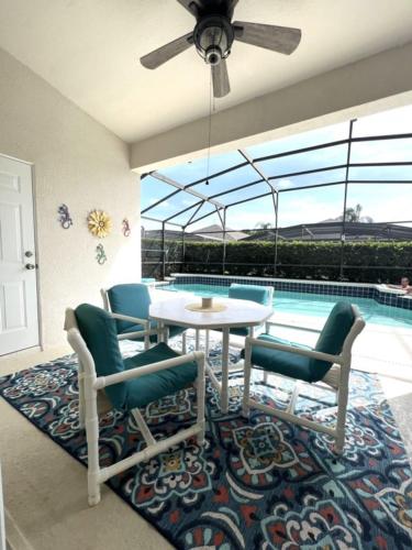 Private 4 Bed Pool Spa Home-Windsor Palms Resort villa