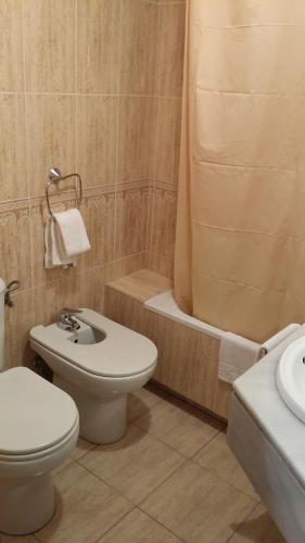 Double Room with Sea View image 4