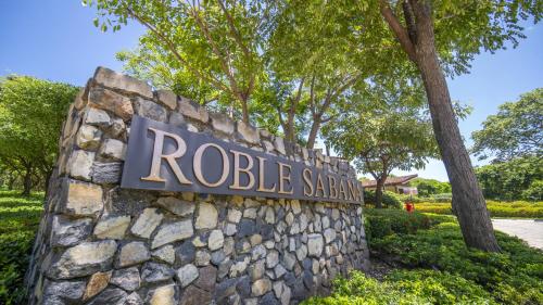 Roble Sabana 105 Luxury Apartment - Reserva Conchal - image 5