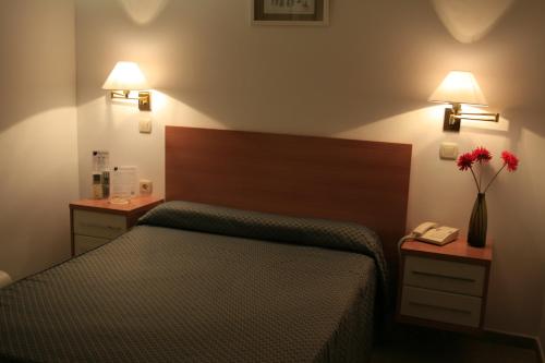 Single Room image 2