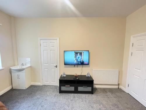Fogs Property - Darlington City Apartments, Darlington (photo 10)