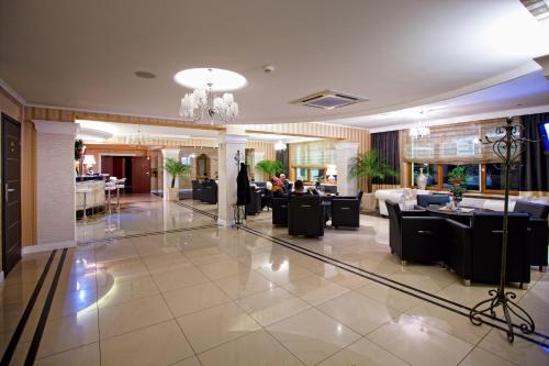 Hotel Gold - image 7