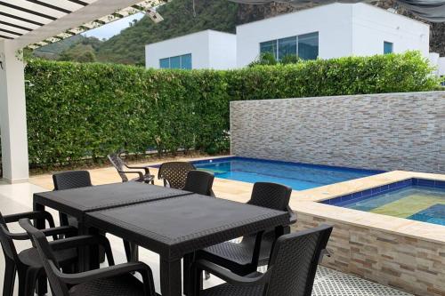 Condo Apulo - Hermosa casa - Jacuzzi y Piscina privados - WiFi