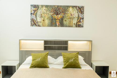 Deluxe Room image 10