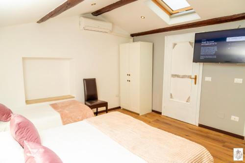 Standard Triple Room image 10
