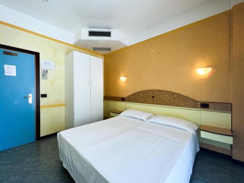 Hotel Soleblu - image 12