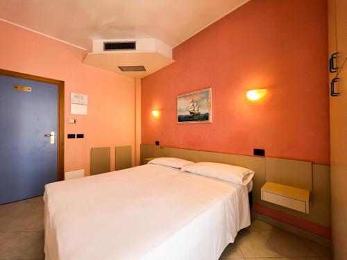 Hotel Soleblu - image 9