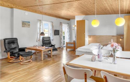 Nice Apartment In Allinge With Kitchen in Sandvig