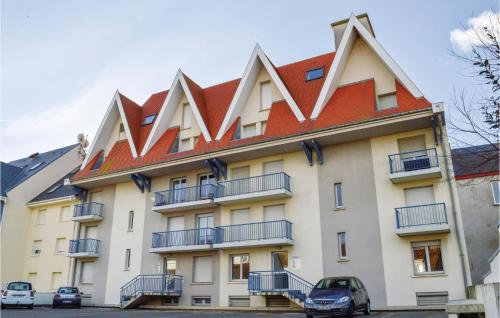 One-Bedroom Apartment in Wimereux - image 6
