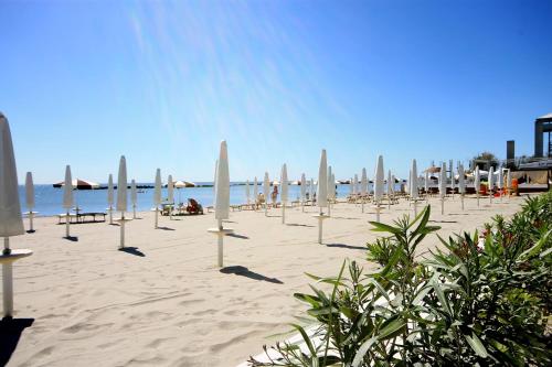 Strand, Agenzia Vear- Cile 41 in Lido Delle Nazioni