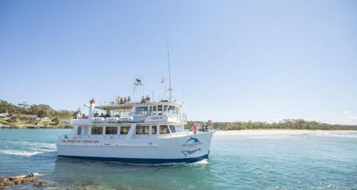 Beach Views on Excellent Studio 27 - Belle Escapes Jervis Bay - image 3