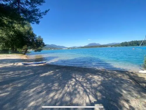 Faaakersee Familyhouse - mit PrivatStrand-Seeblick only Sa-Sa in Egg am Faaker See, Österreich