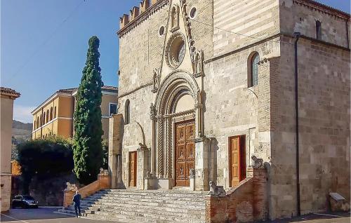 Amazing Home In Montorio Al Vomano With Kitchen