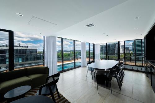 Metropol 812 in Majura