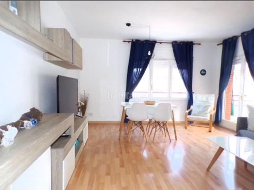  EXCELENTE Apartamento con piscina con jardín a 500m de la playa in 43883 Roda de Bará