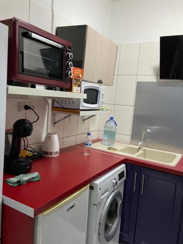 Studio cosy Mtsahara caution de 400 euros à déposer en chèque (Studio cosy Mtsahara caution de 400 euros a deposer en cheque) in 쿵구