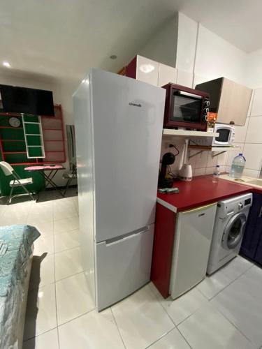 Studio cosy Mtsahara caution de 400 euros à déposer en chèque (Studio cosy Mtsahara caution de 400 euros a deposer en cheque) in 쿵구