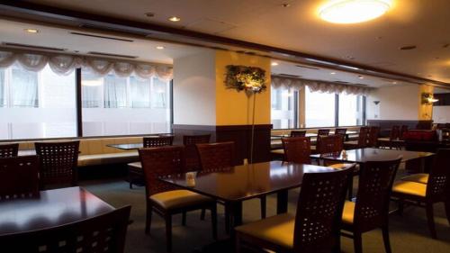 Ресторант, HOTEL BRIGHT INN MORIOKA in Morioka Castle Ruins