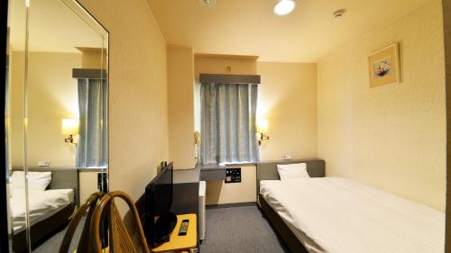 Single Room - Non-Smoking