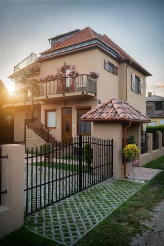 Villa Gréta Balatonmáriafürdő - Location, gîte - Balatonmáriafürdő