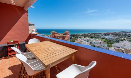 2173-Superb apt with amazing seaview