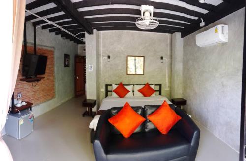 White Jail at Koh Tao Hostel - 편의 시설/서비스