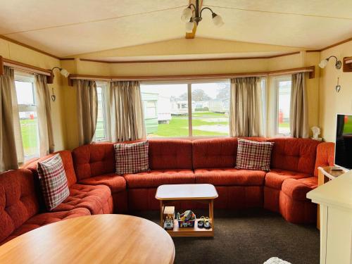 Charming Countryside Static Van with Entertainment in Port Carlisle