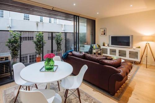 Lovely Apartment In Wonderful Windsor in Prahran