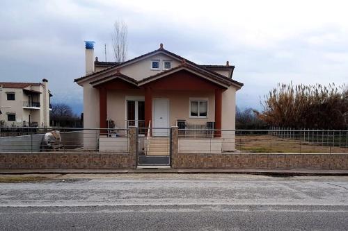 Sweet Little Home Trikala - Location saisonnière - Droserón