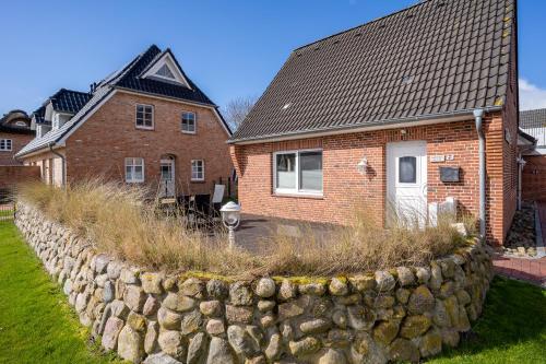 Frahmshus Ferienhaus Kapitän's Kajüte – khách sạn tại Waldstrasse