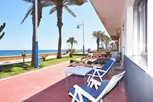  precioso y moderno apartamento frente al mar in Carboneras