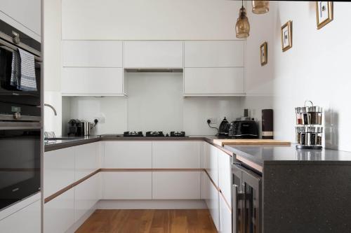 Magnificent Georgian 3-Bedroom Apartment in New Town, Эдинбург (фото 9)