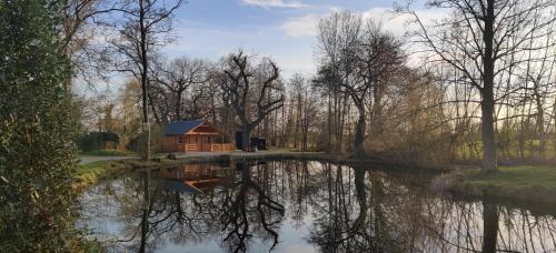 A környék, The Willow Cabin - Wild Escapes Wrenbury off grid glamping - ages 12 and over in Wrenbury