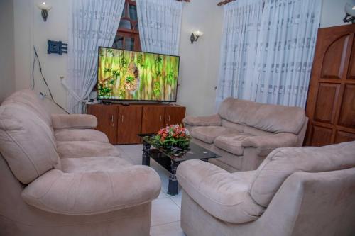 Two-Bedroom Villa image 5