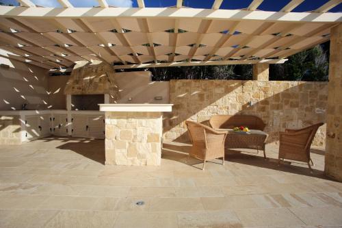 Seafront 5 Bedroom Villa Paradise in Sea Caves, Pegeia (fotografie 9)